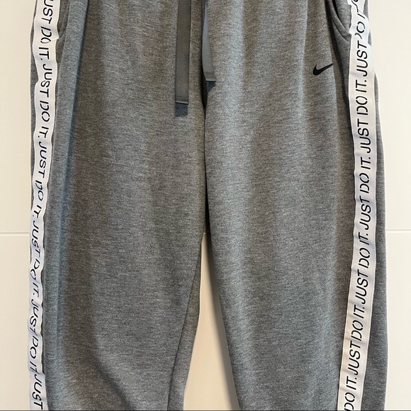 Nike | Branded Joggers/Sweatpants - Picture 5 of 12